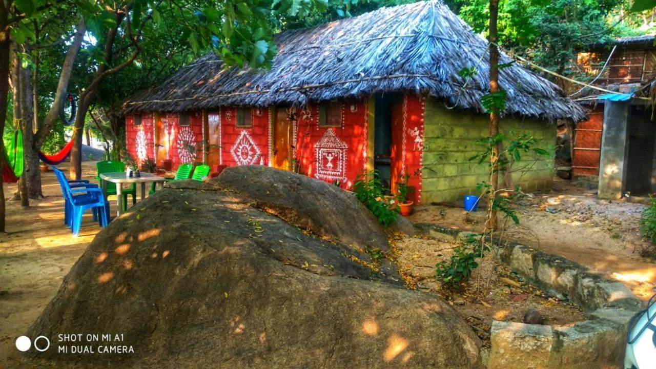 Om Shanti Om Homestay Hampi Ngoại thất bức ảnh