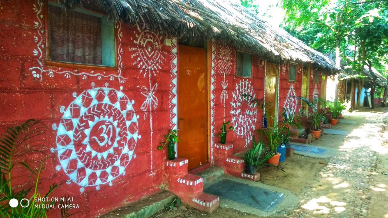 Om Shanti Om Homestay Hampi Ngoại thất bức ảnh